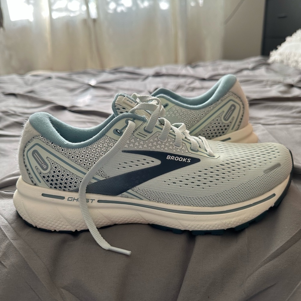 Brooks ghost 14 womens size 8 worn once